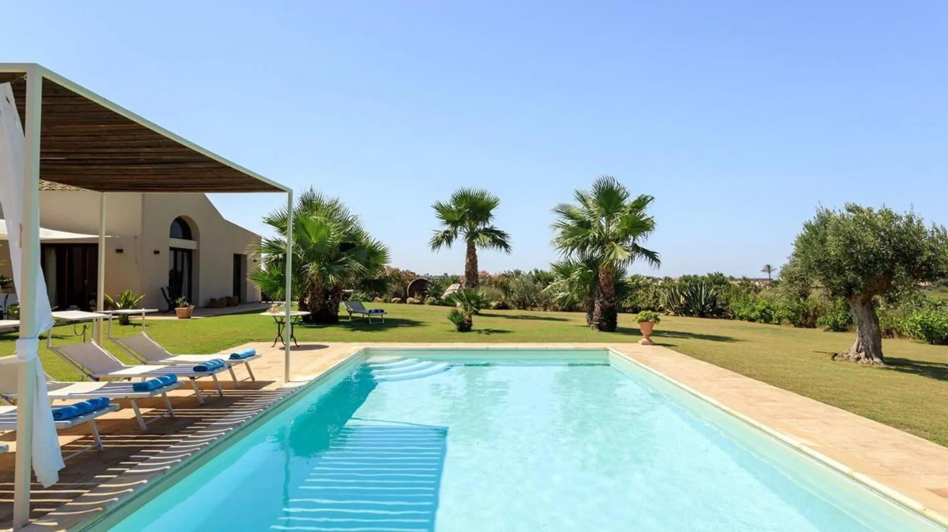 Villa Casale By Posarellivillas Bisciano Italy