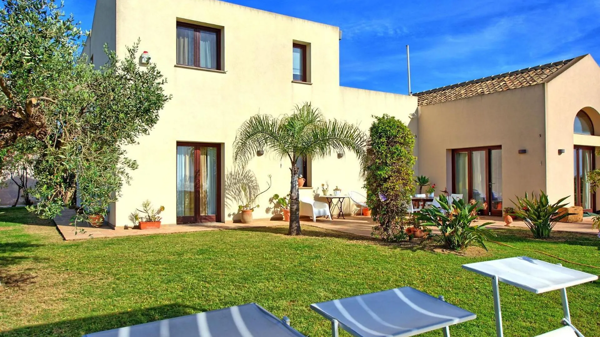 Villa Casale By Posarellivillas Bisciano Italy